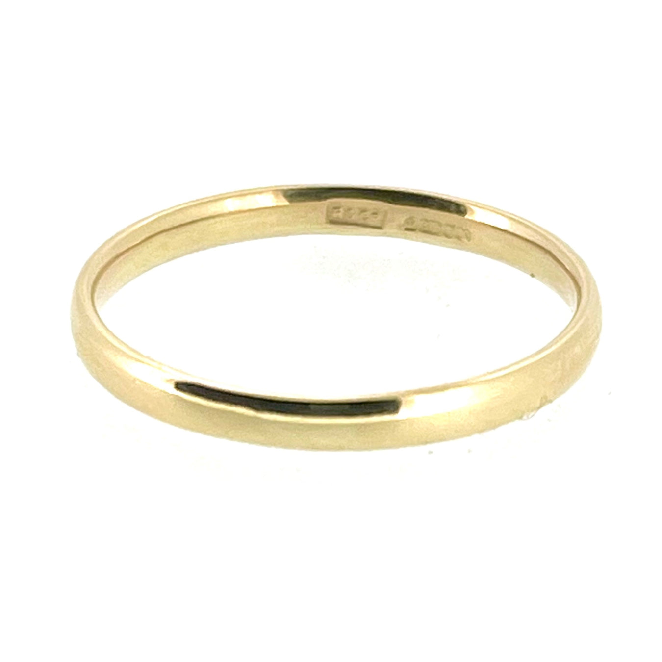 Exquisite 9ct yellow gold ring from the Roberts & Co Collection