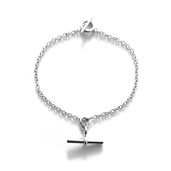 Classic Sterling Silver Oval Link Chain Bracelet with 2cm T Bar Charm