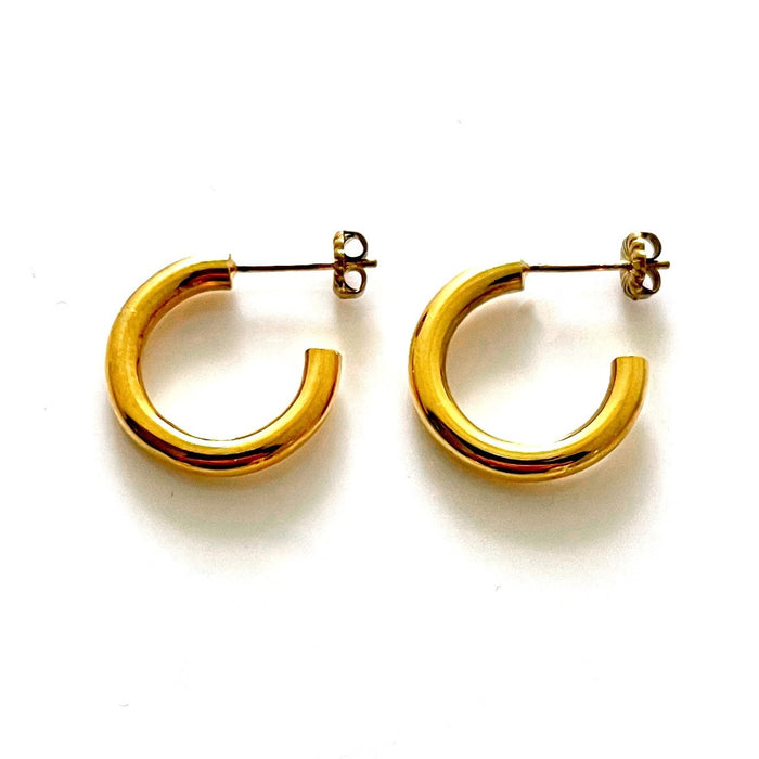 3mm Thick 18ct Gold Plated 20mm Hoop Earrings | Classic Centuries | Roberts & Co