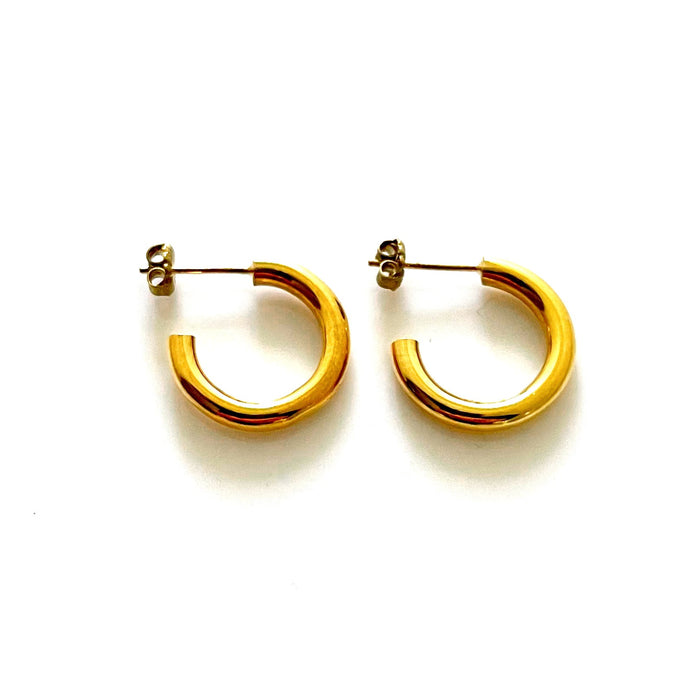 3mm Thick 18ct Gold Plated 20mm Hoop Earrings | Classic Centuries | Roberts & Co