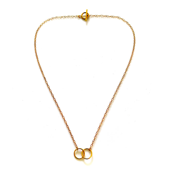 Eternal Beauty: 18ct Gold-Plated Sterling Silver Love Knot Necklace