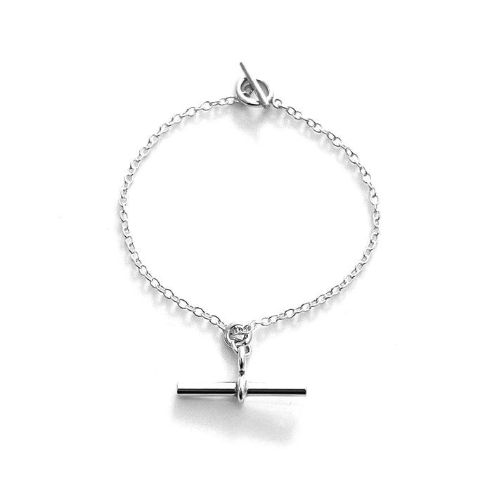 Sterling Silver Bracelet with 2.5cm T Bar Charm and Oval Link Chain