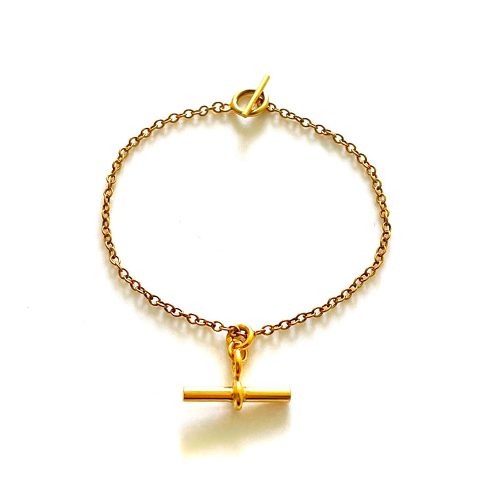 18ct Gold Plated Sterling Silver Bracelet with T Bar Charm and Oval Link Chain