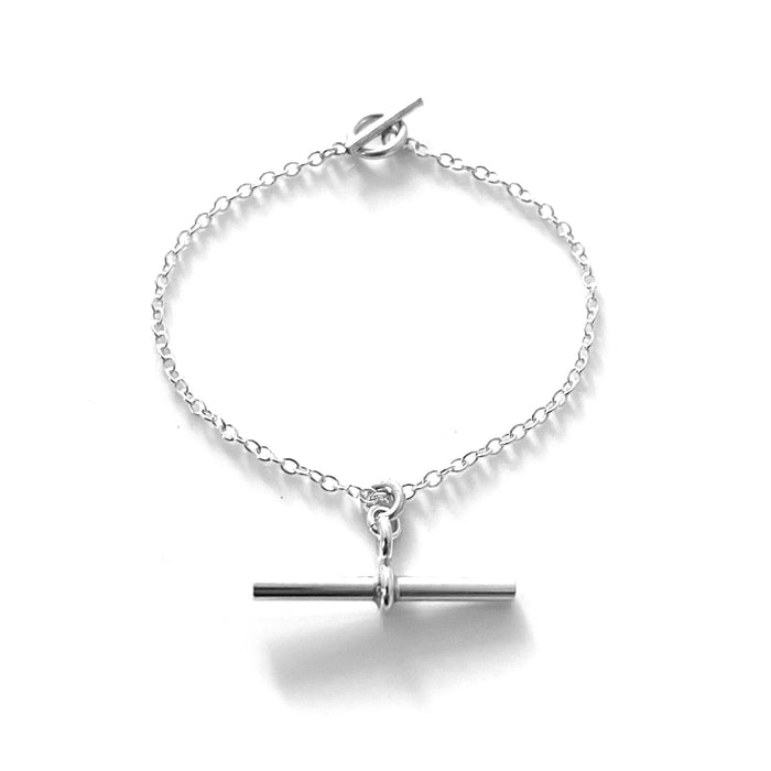 Sterling Silver Bracelet with 3cm T Bar Charm and Oval Link Chain