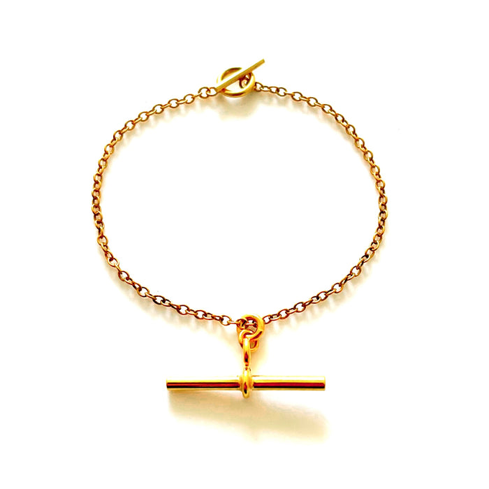 18ct Gold Plated Sterling Silver Bracelet with 3cm T Bar Charm and Oval Link Chain