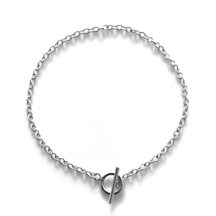 Elegant Sterling Silver Bracelet with Oval Link Chain and Toggle Clasp