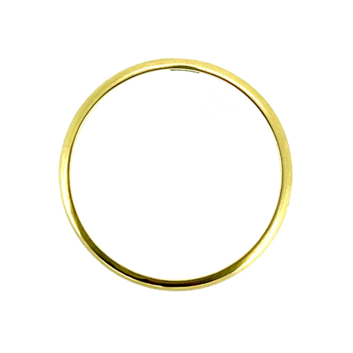 Elegant and timeless 18ct yellow gold wedding ring from Roberts & Co