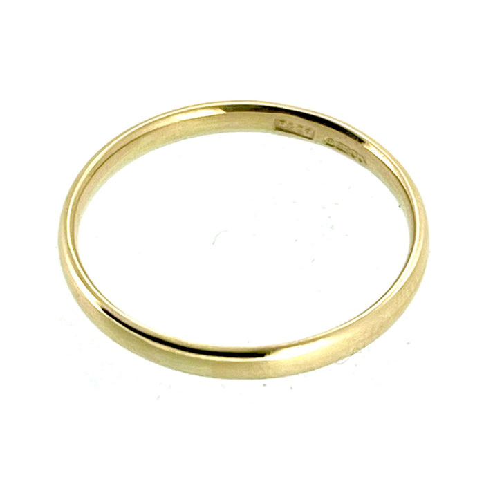 9ct Yellow Gold 2mm x 1mm Oval Court Wedding Ring