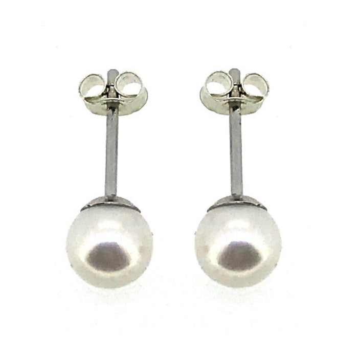 High-quality Akoya pearl jewelry from Roberts & Co
