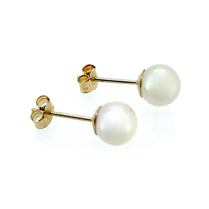 5mm Akoya Pearl Stud Earrings in 18ct Yellow Gold - A Testament to Luxury & Timeless Elegance | Roberts & Co